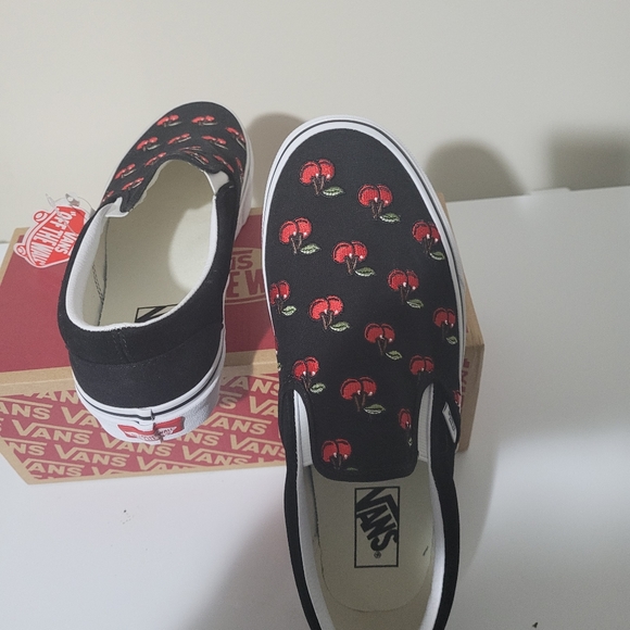 Vans Slip-On - Picture 2 of 13